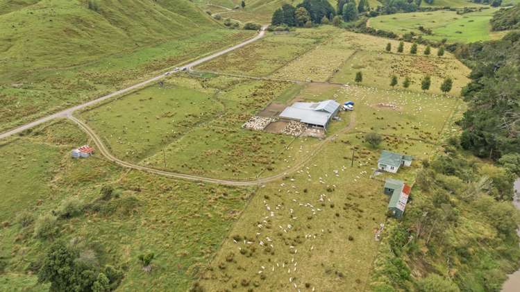 1068 Hinemoa Valley Road Pahiatua_6