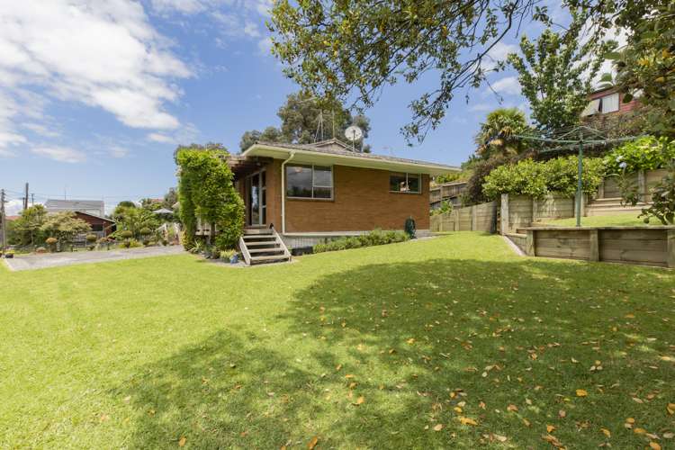 2/57 Fruitvale Road New Lynn_11