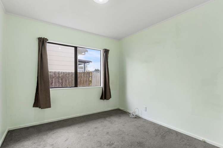 2/32 Maplesden Drive Clendon Park_9