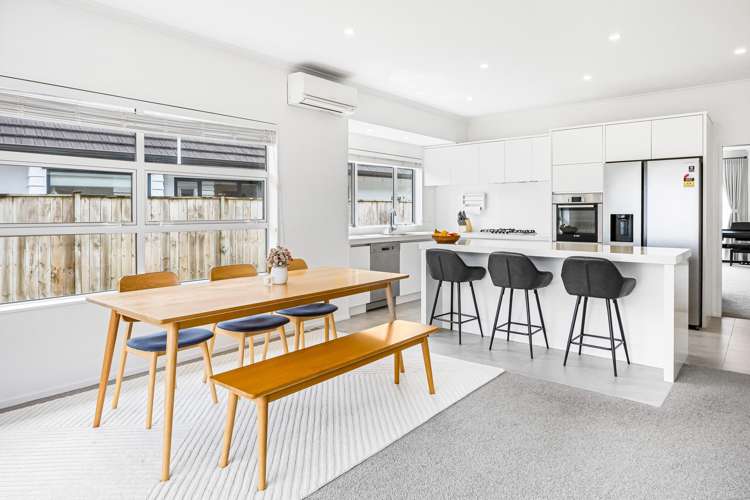 81 Colonial Drive Silverdale_4