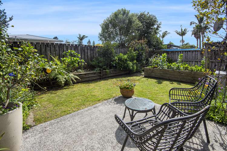 2/240 Fairway Drive Kamo_13