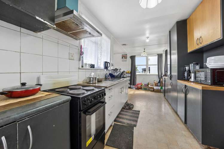 1/6A Kallu Crescent Mt Roskill_14