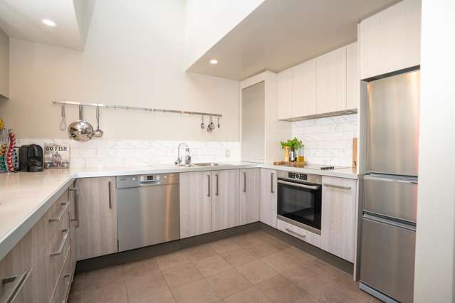13/32 Hobson Street Thorndon_3