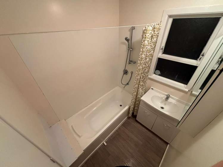  17 Thornlow Street Glendene_11