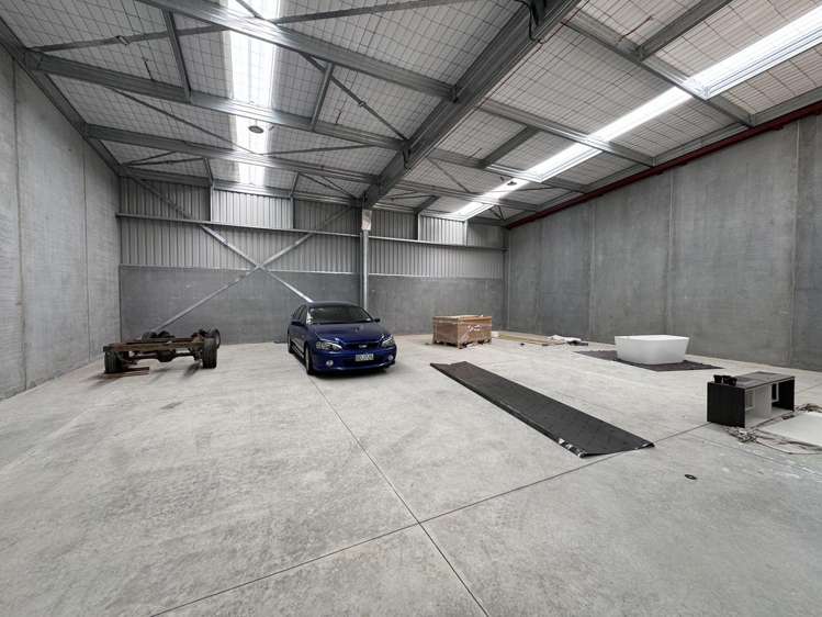 5/43-45 Thomas Neal Crescent Trentham_2