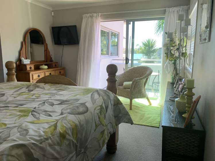 7 Azores Way Welcome Bay_10