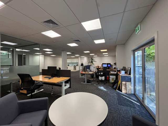 Office - Airport Business Park with Car Parking