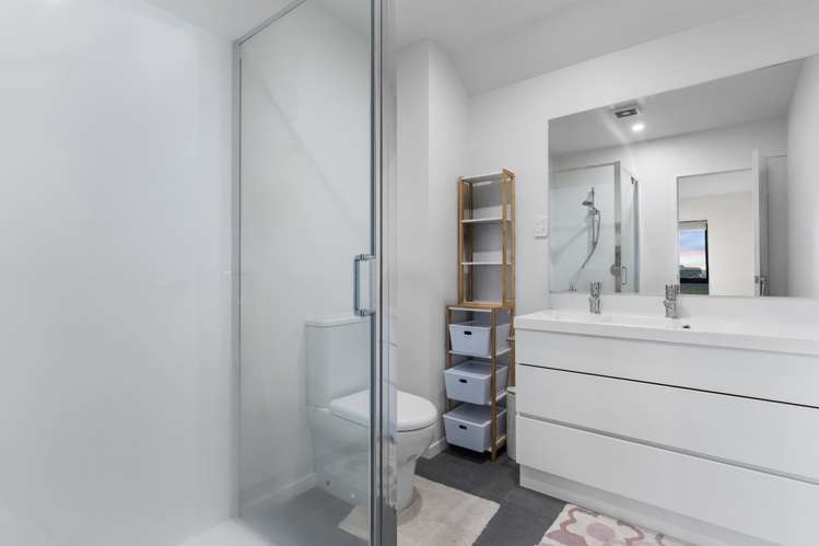 27 Ara Mara Hua Henderson_16