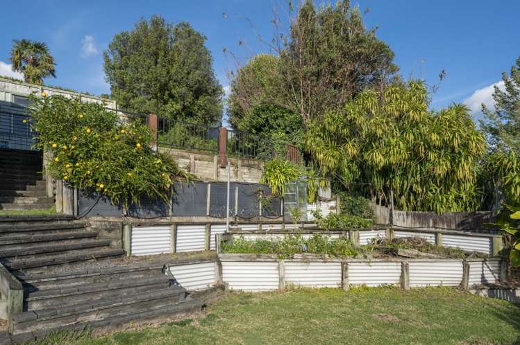 52 Bongard Street Gate Pa_17