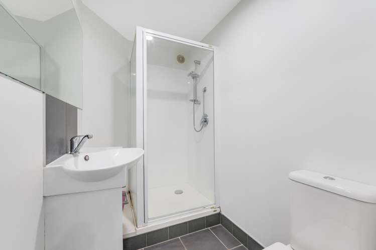 21 Beach Road Mellons Bay_28