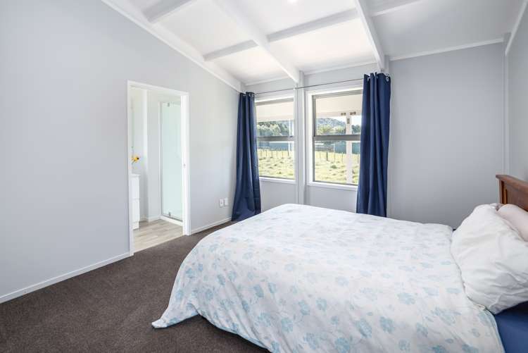 59 Western Lake Road Featherston_17