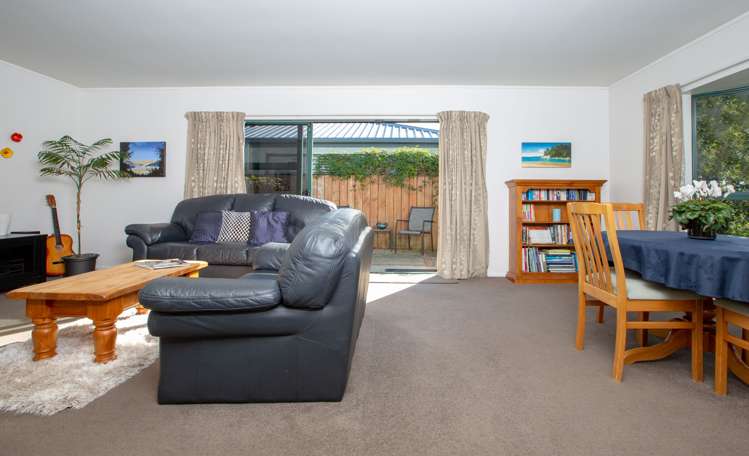 26 Maple Crescent Richmond_6