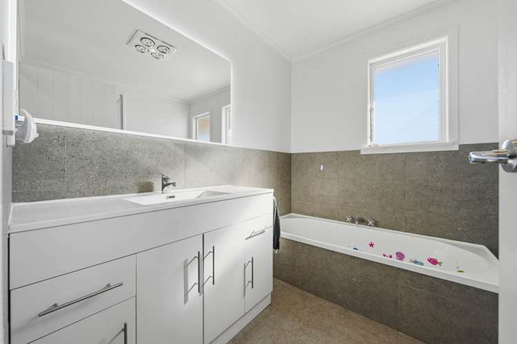 127 Ennis Avenue Pakuranga Heights_18