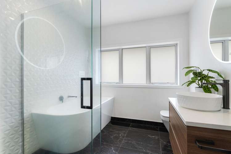 14 Tui Glen Road Birkenhead_16