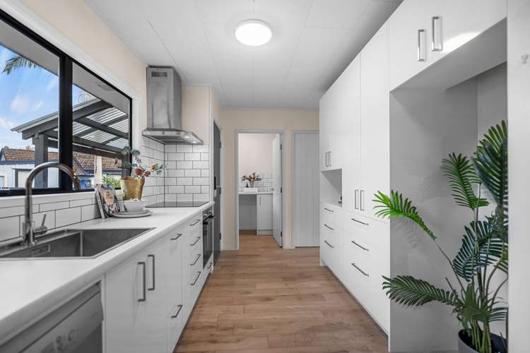 79 Santiago Crescent Unsworth Heights_4