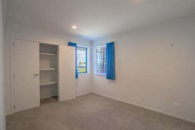 40 Golden Shore Place_4