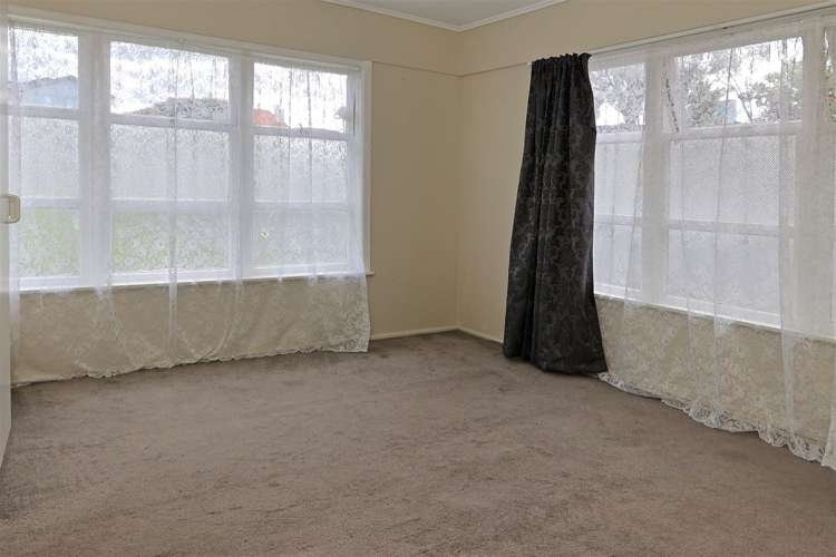 4247 Great North Road Glendene_22