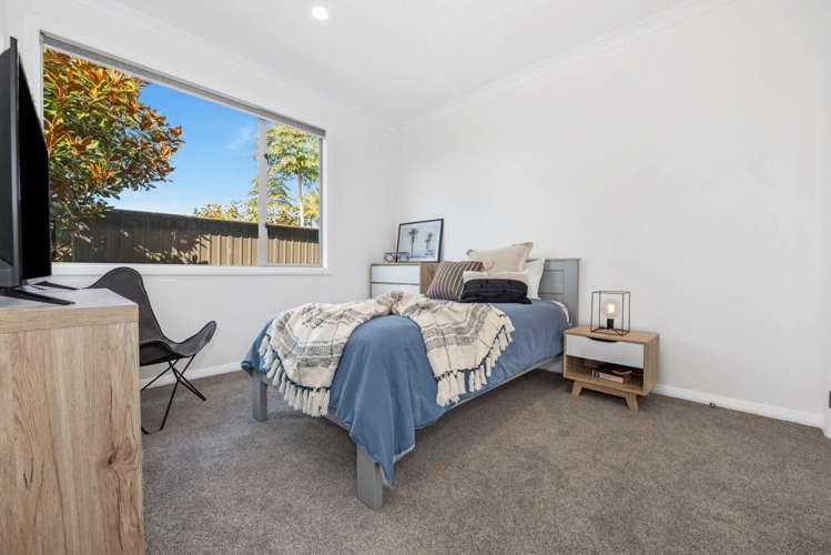 9 Intrepid Crescent Beachlands_25