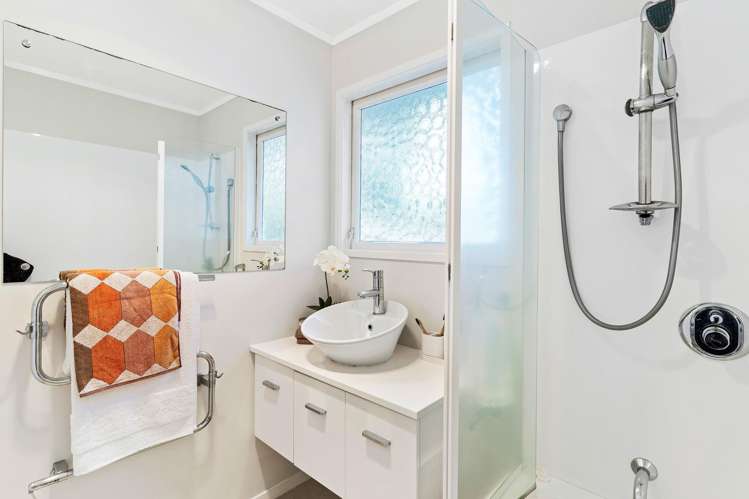 63 Neal Avenue Glenfield_12