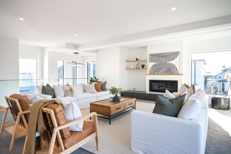 25 Coronation Street_2