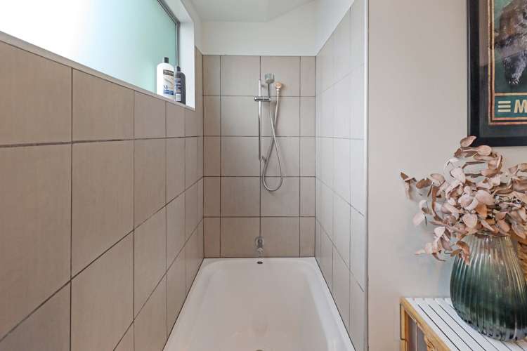 1b/10 Park Avenue Epuni_7