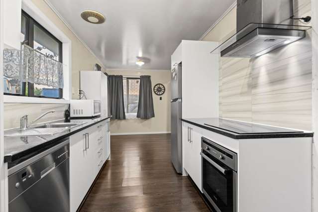11 Lincoln Road Manurewa East_4