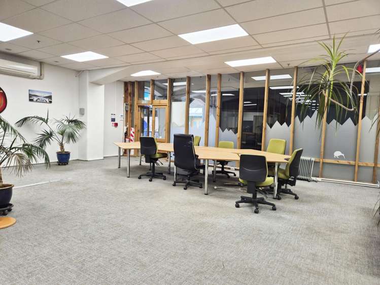 21 Left Bank Wellington Central_6