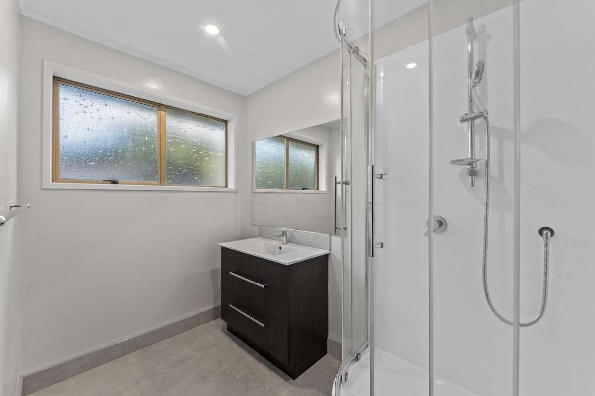 2/51 Huia Road_4