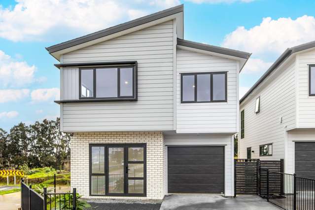 Stand Alone Modern Living with Sun, Space, Privacy