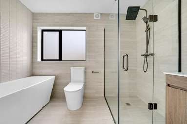 6a/16E Dallinghoe Crescent_2