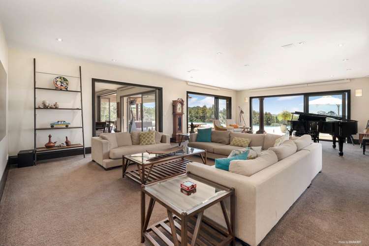 568A Whitford Road Whitford_15