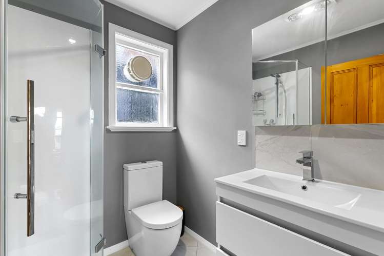 9 Rona Street Eastbourne_16