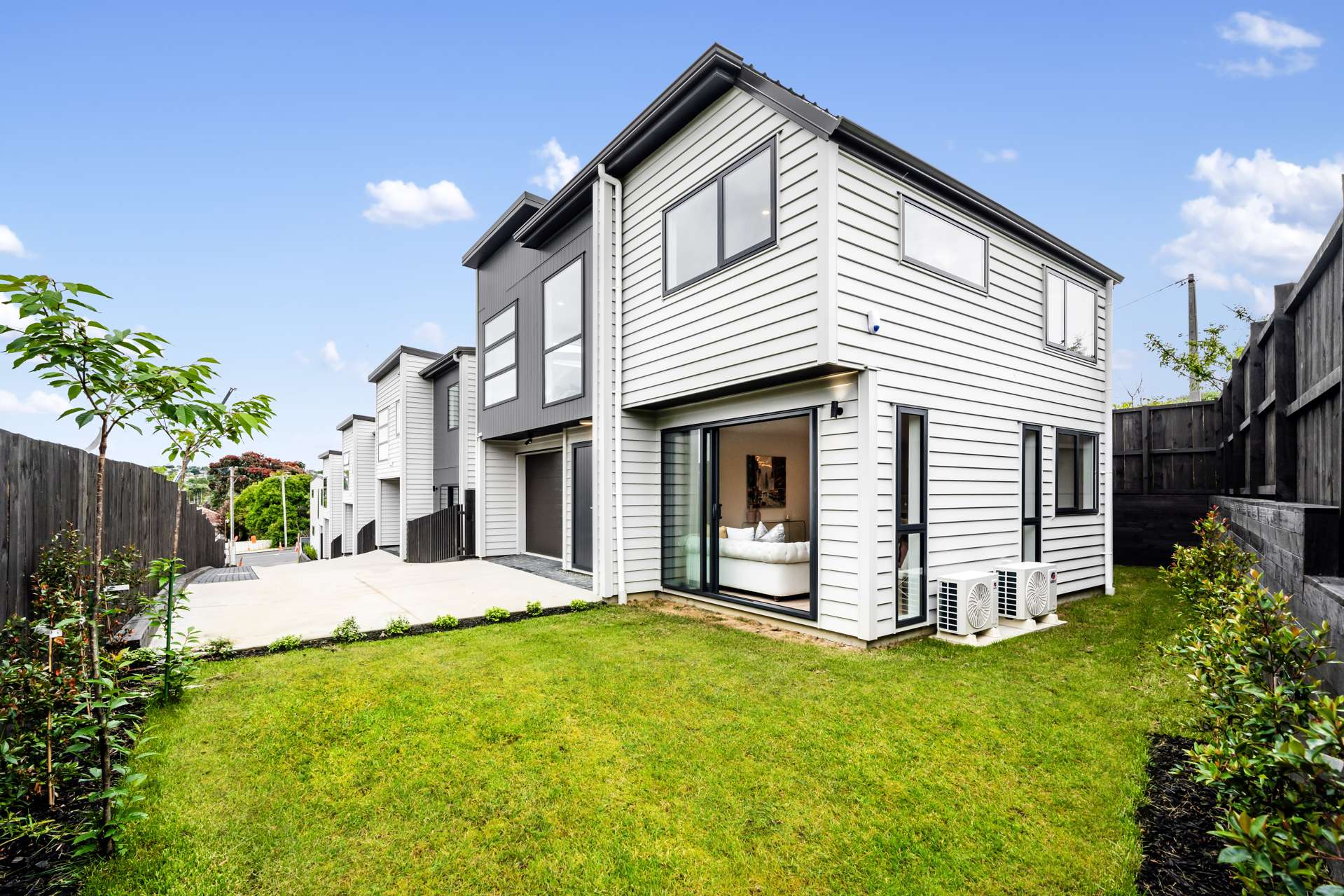 1/82 White Swan Road Mount Roskill_0