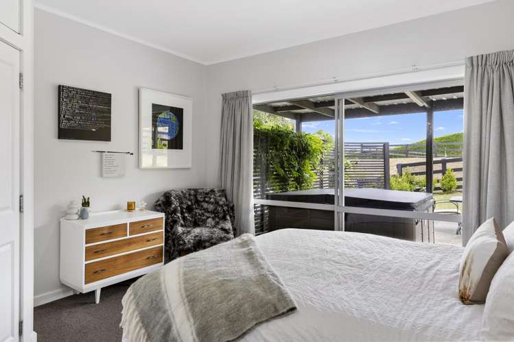 434 Whangamata Road Kinloch_24