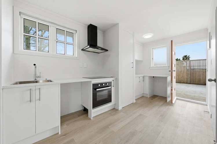 5 Manston Road Mangere_41