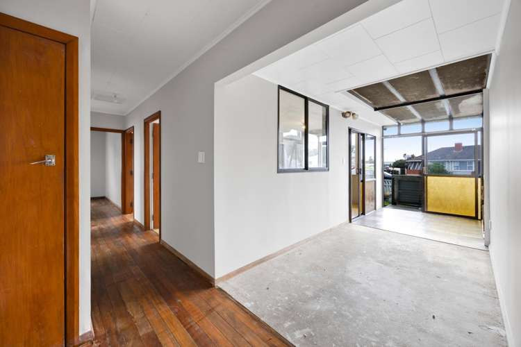 85 Collins Street Hawera_20