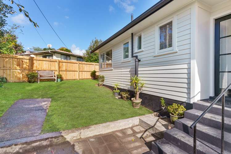 70 Vodanovich Road Te Atatu South_11