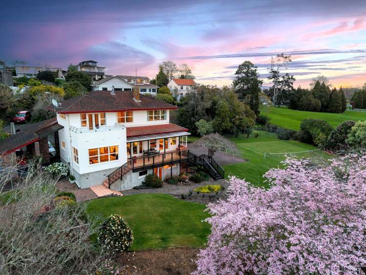 148 Lake Crescent Hamilton Lake_2