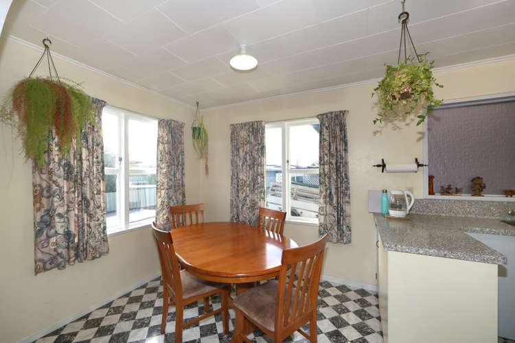 32 Robinson Crescent Tamatea_4