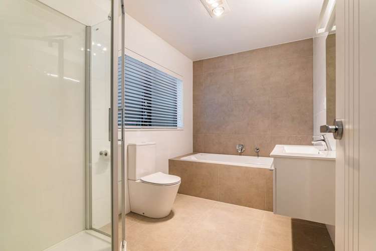 8 Tagish Way Orewa_9