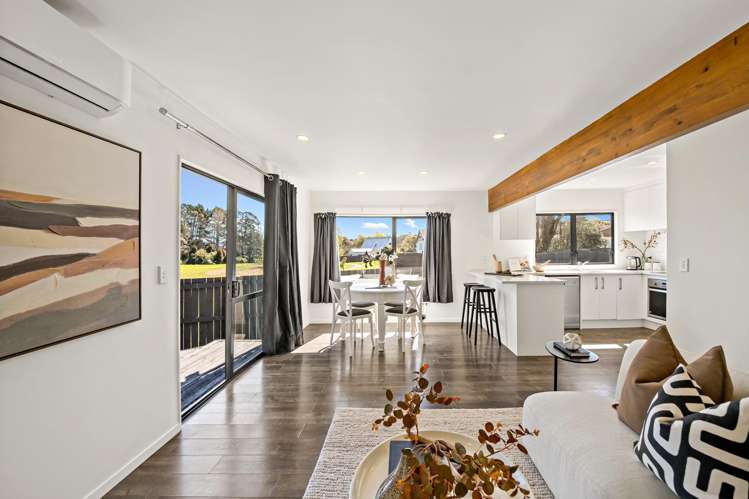 45 Fitzherbert Avenue West Harbour_1