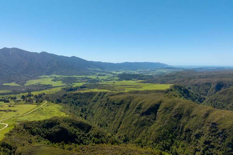 220 Quartz Range Road Bainham_51