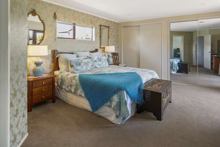 23 Stead Crescent Stoke_9