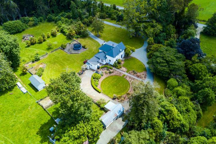 140 Barker Road Winchester_8