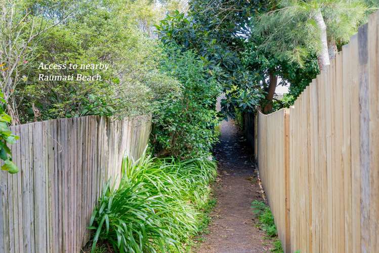 127 Renown Road Raumati South_19