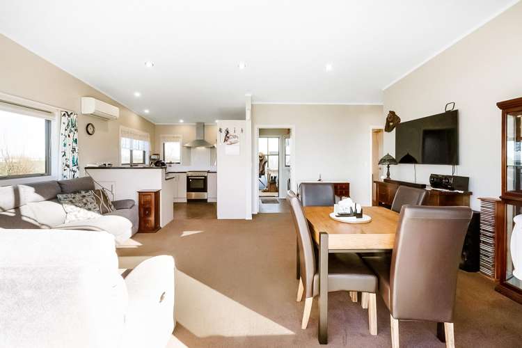 1672 Tahuna Road Te Hoe_29