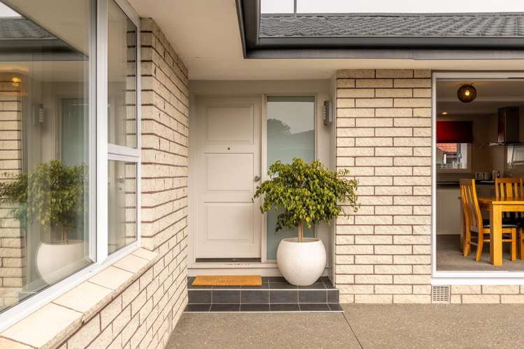 10 Karnak Crescent Russley_17