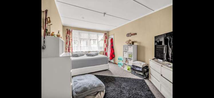 10 Hartgill Crescent (On the market) 1192_2