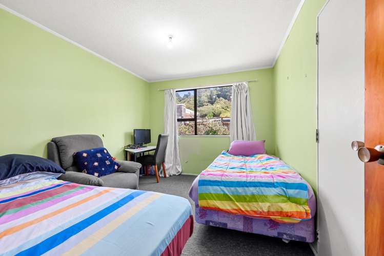 2 Bogle Grove Stokes Valley_6