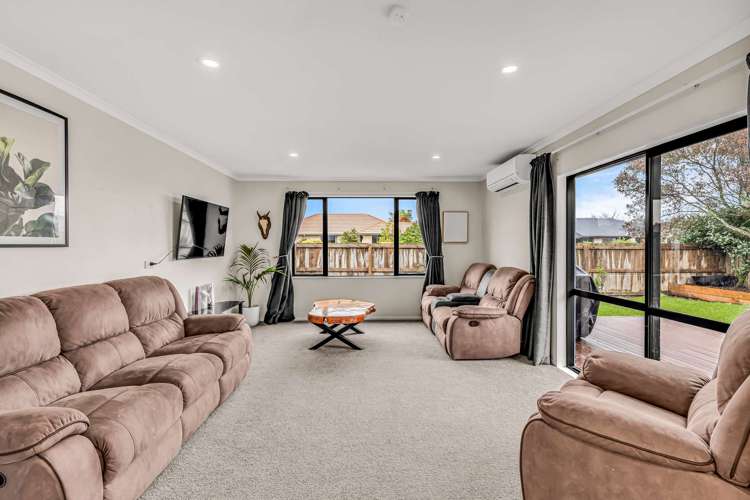 15 Otia Drive Richmond_7